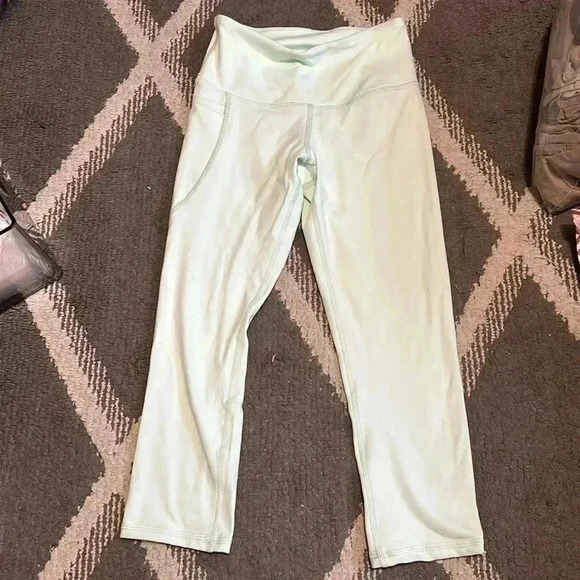 Under Armour Pants - Women’s leggings